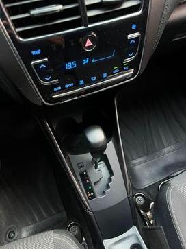 TOYOTA YARIS HA XL15