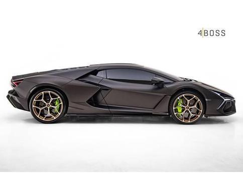 LAMBORGHINI REVUELTO 6.5 V12 PHEV AMT