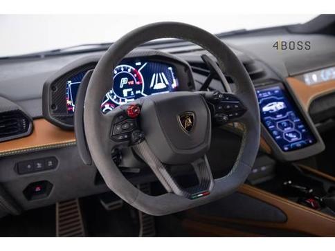 LAMBORGHINI REVUELTO 6.5 V12 PHEV AMT
