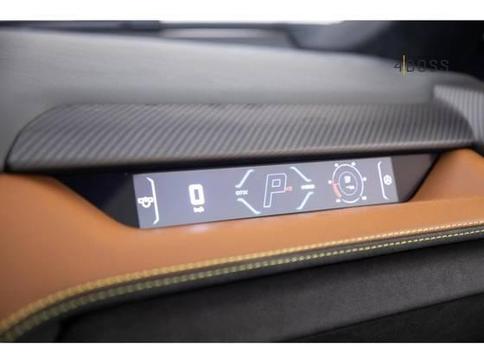 LAMBORGHINI REVUELTO 6.5 V12 PHEV AMT