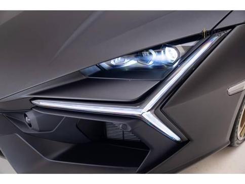 LAMBORGHINI REVUELTO 6.5 V12 PHEV AMT
