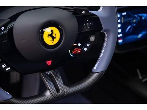 FERRARI 12CILINDRI 6.5 V12 GASOLINA F1-DCT