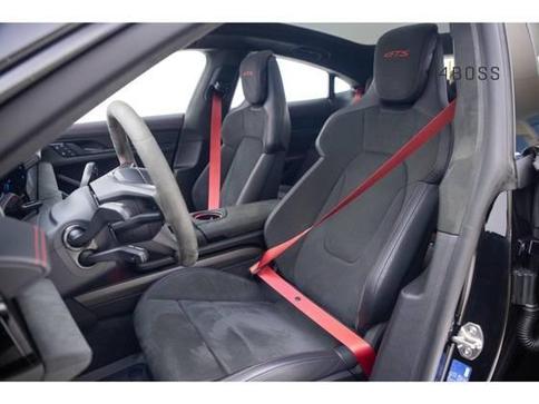 PORSCHE TAYCAN GTS EL�TRICO