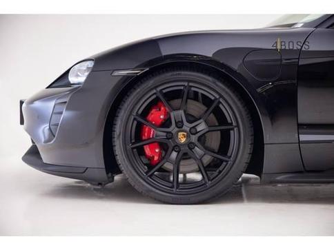 PORSCHE TAYCAN GTS EL�TRICO