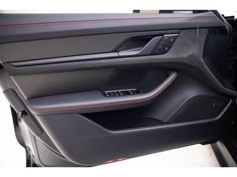 PORSCHE TAYCAN GTS EL�TRICO
