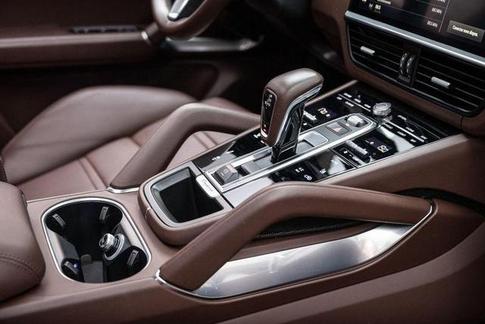PORSCHE CAYENNE TURBO