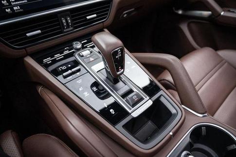 PORSCHE CAYENNE TURBO