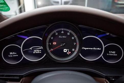 PORSCHE CAYENNE TURBO