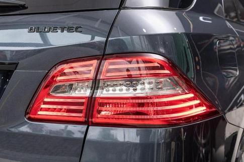 MERCEDES-BENZ ML350BLUETEC