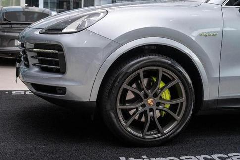PORSCHE CAYENNE PHEV