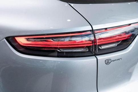 PORSCHE CAYENNE PHEV