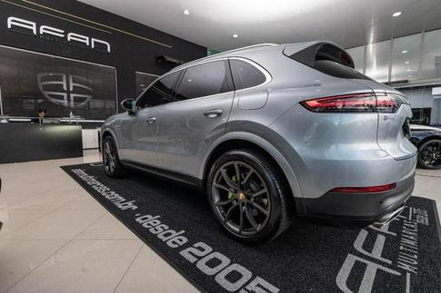 PORSCHE CAYENNE PHEV