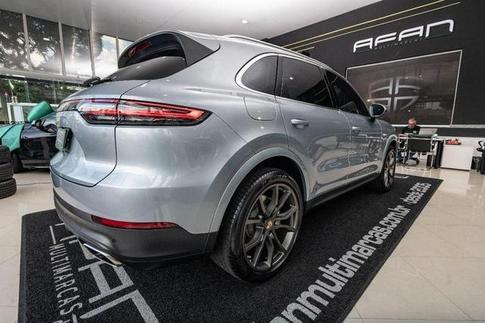 PORSCHE CAYENNE PHEV