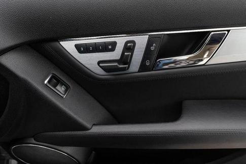 MERCEDES-BENZ C 63 AMG