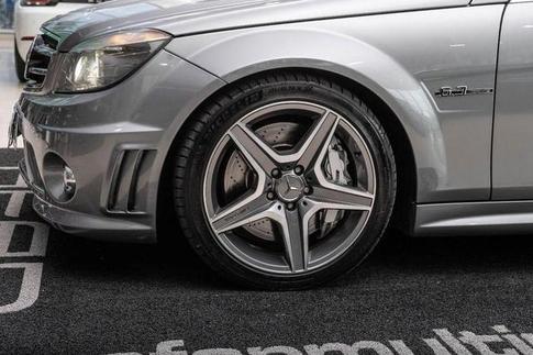 MERCEDES-BENZ C 63 AMG