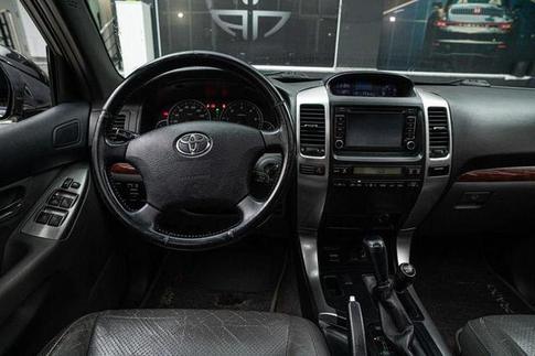 TOYOTA LAND CRUISER PR