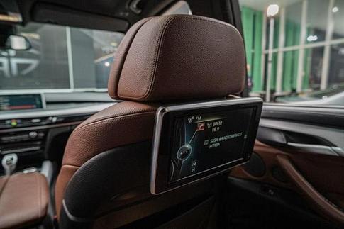 BMW X5 M50D