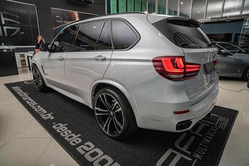 BMW X5 M50D