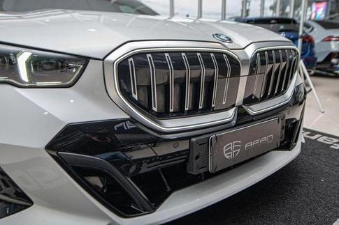 BMW 530E M SPORT