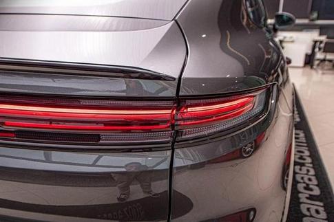 PORSCHE CAYENNE CP PHE