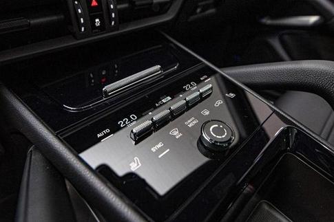 PORSCHE CAYENNE CP PHE