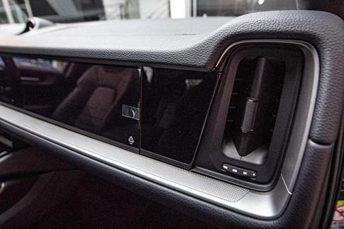 PORSCHE CAYENNE CP PHE