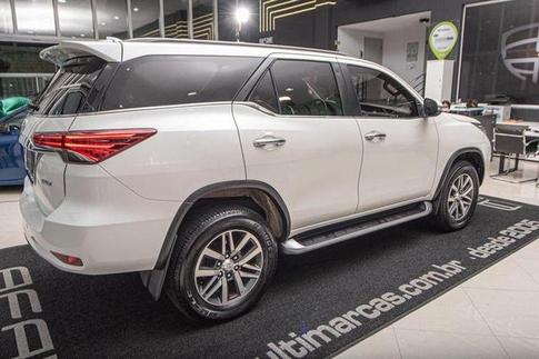 TOYOTA HILUX SWSRXA4FD