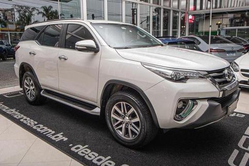 TOYOTA HILUX SWSRXA4FD