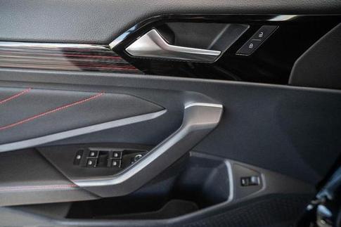 VOLKSWAGEN JETTA GLI