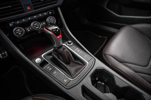 VOLKSWAGEN JETTA GLI