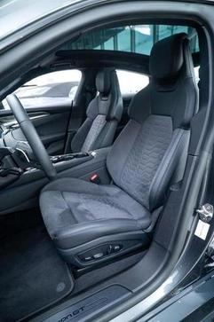 AUDI E TRON GT