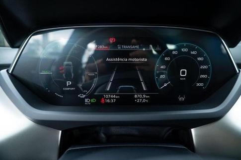AUDI E TRON GT