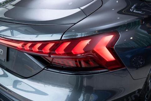 AUDI E TRON GT