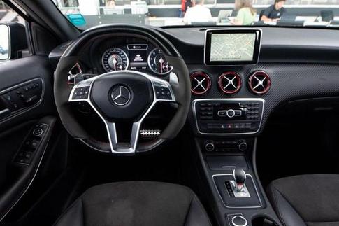 MERCEDES-BENZ A45AMG4M