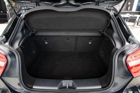 MERCEDES-BENZ A45AMG4M