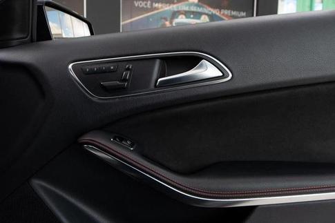 MERCEDES-BENZ A45AMG4M