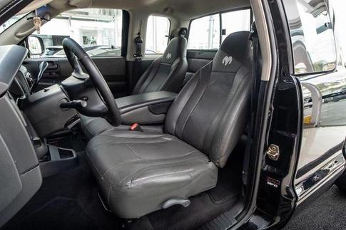 DODGE DAKOTA R/T V-8 5.2 2P