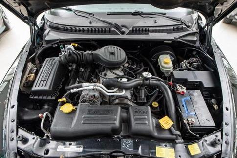 DODGE DAKOTA R/T V-8 5.2 2P