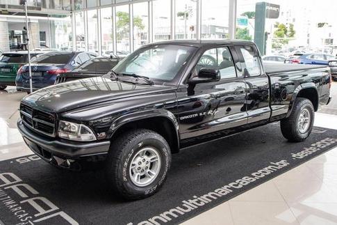 DODGE DAKOTA R/T V-8 5.2 2P