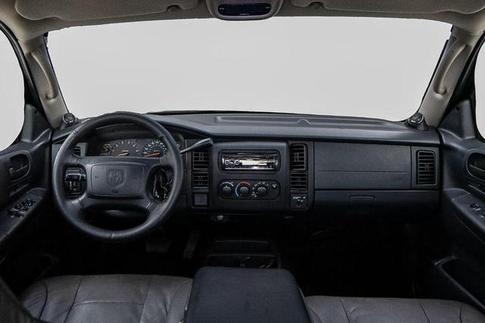 DODGE DAKOTA R/T V-8 5.2 2P