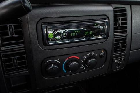 DODGE DAKOTA R/T V-8 5.2 2P
