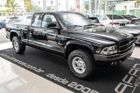 DODGE DAKOTA R/T V-8 5.2 2P