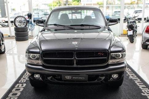 DODGE DAKOTA R/T V-8 5.2 2P