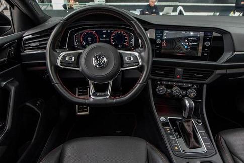 VOLKSWAGEN JETTA GLI AG