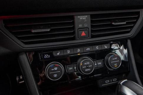 VOLKSWAGEN JETTA GLI AG