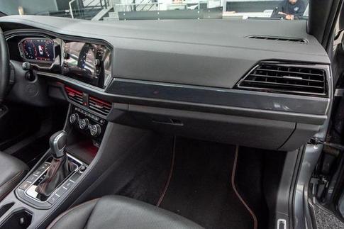 VOLKSWAGEN JETTA GLI AG