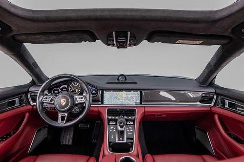 PORSCHE PANAMERA TSEHY