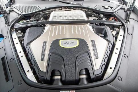 PORSCHE PANAMERA TSEHY