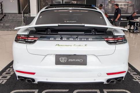PORSCHE PANAMERA TSEHY