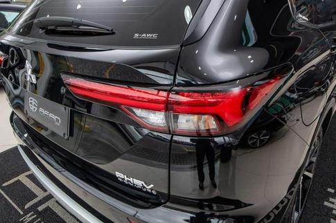 MITSUBISHI OUTLANDER SIGNATURE 2.4 4X4 AUT (H�B)